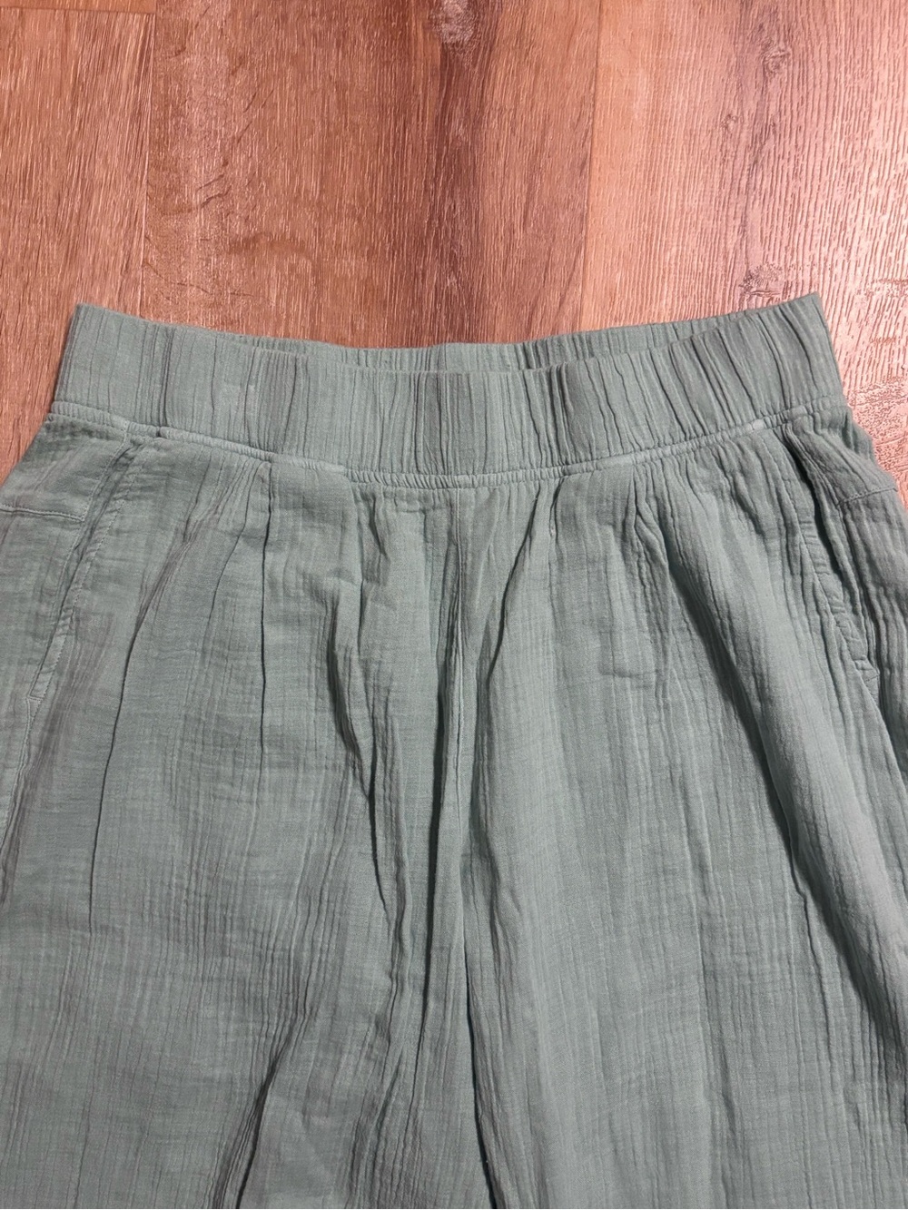 PRana organic cotton gauze cropped pants sage green frayed hem boho NWT Medium - Picture 9 of 16